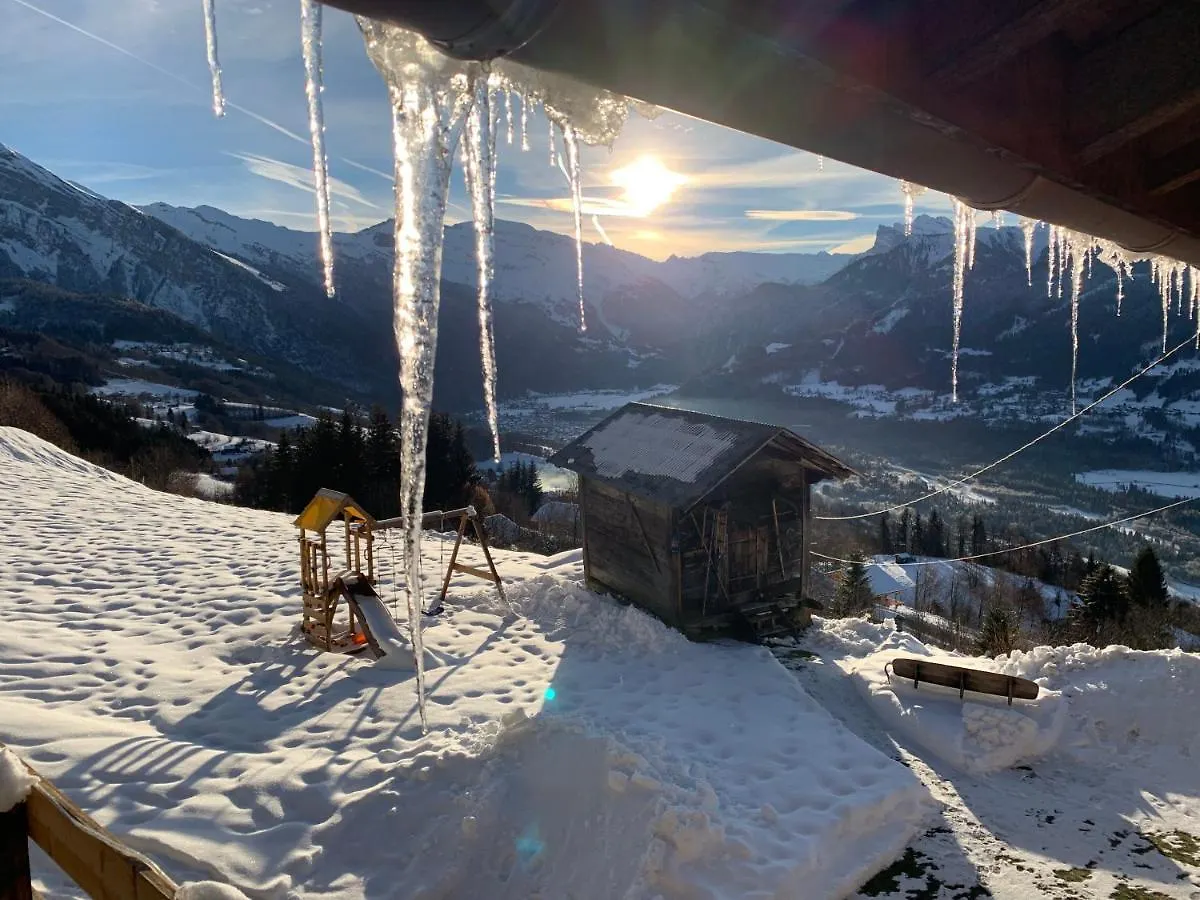 Les Rottes, Bas Ferme Proche Morillon Samoens Avec Spa Verchaix 0*,  Frankrijk