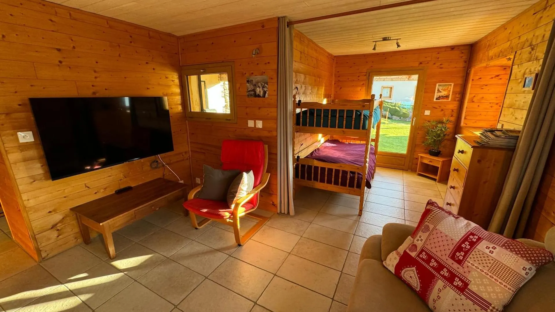 Les Rottes, Bas Ferme Proche Morillon Samoens Avec Spa Verchaix