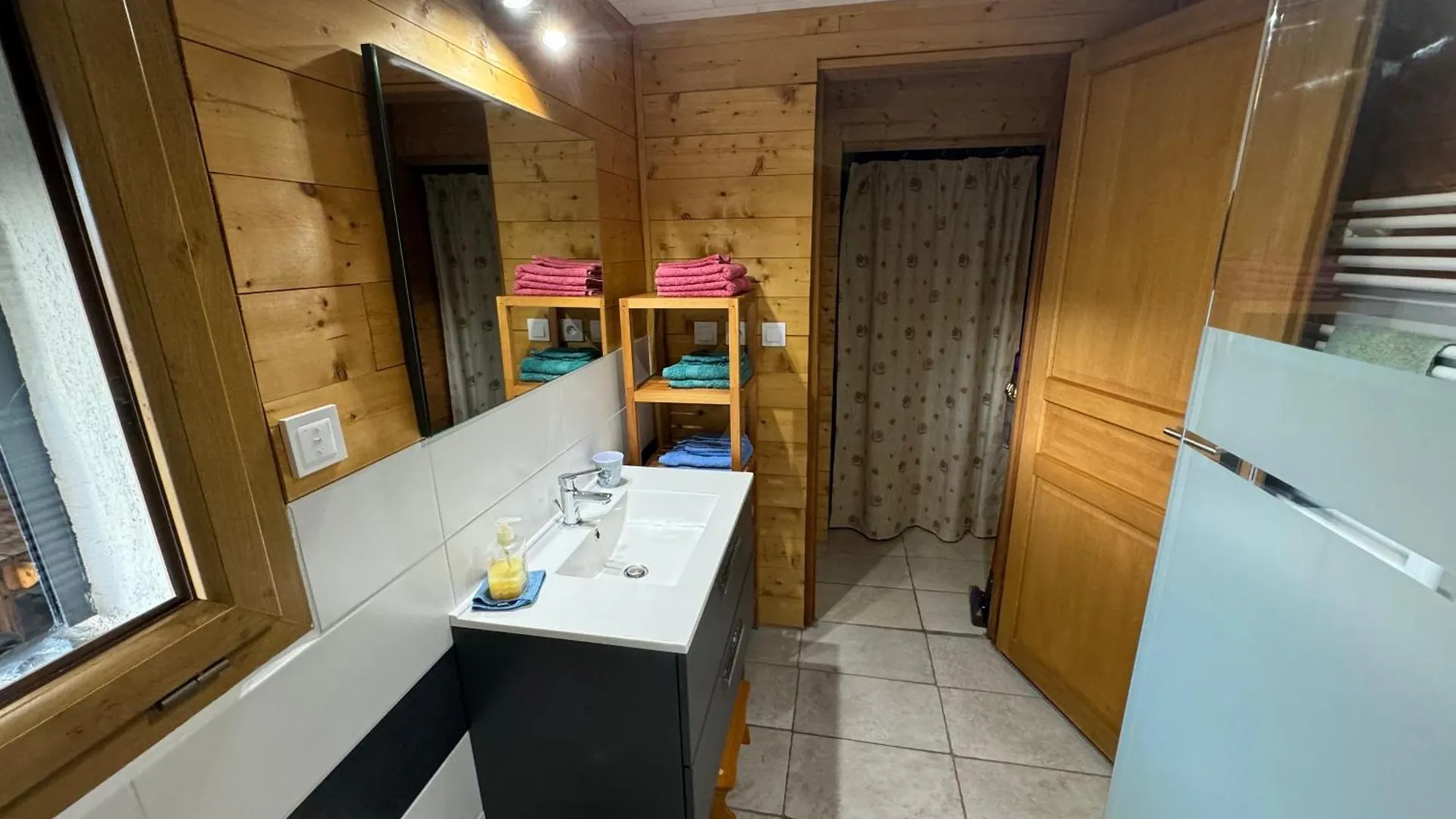 Les Rottes, Bas Ferme Proche Morillon Samoens Avec Spa Verchaix